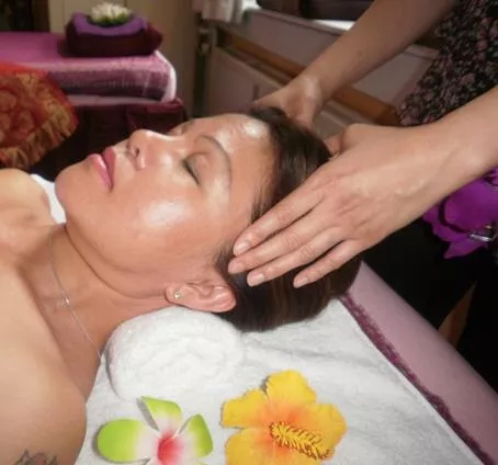 Tilbud 15 minutter Nakke og Skulder Massage